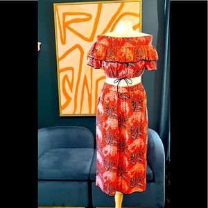 Crop top and capri pant set brand new